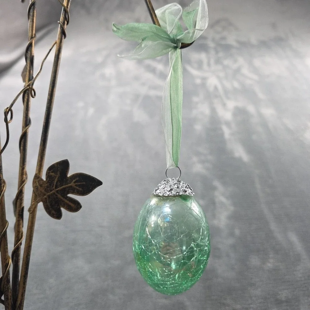 Vintage Easter Egg Crackle Iridescent Glass Kugel Style - 14‎